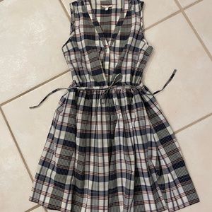 Gap, sleeveless cotton dress. Size 6, very good condition.